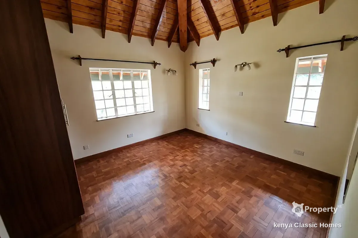 Detail 2 of Spacious ¼-Acre Home | Private Garden | Gated Community