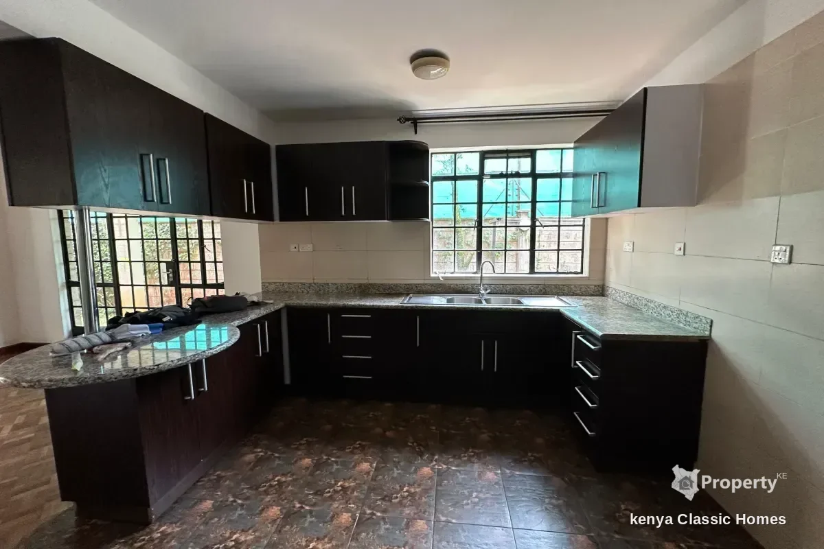 Detail 3 of 4-Bedroom Townhouse for Sale in Lavington